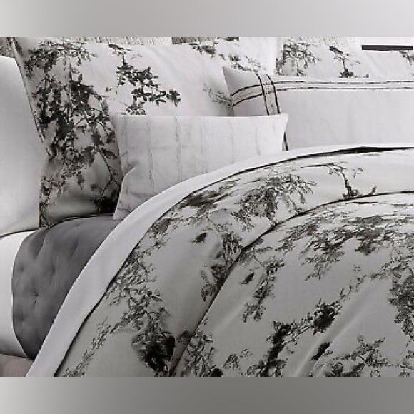 Vera Wang Bedding Vera Wang Charcoal Vines Beige Floral Duvet Cover